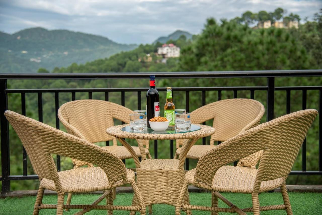 Mystic Forest View Kasauli I Serviced Villa I Best Seller I Vacations I Family Events I Open Air Lawn I Sky Bonfire I Kasauli By Exotic Stays 外观 照片